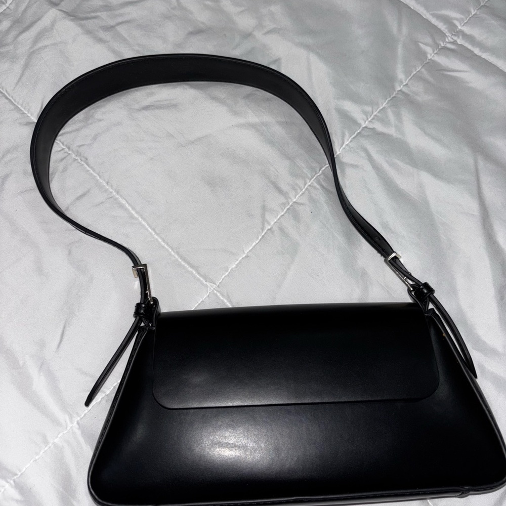 Zara Black Leather Shoulder Bag